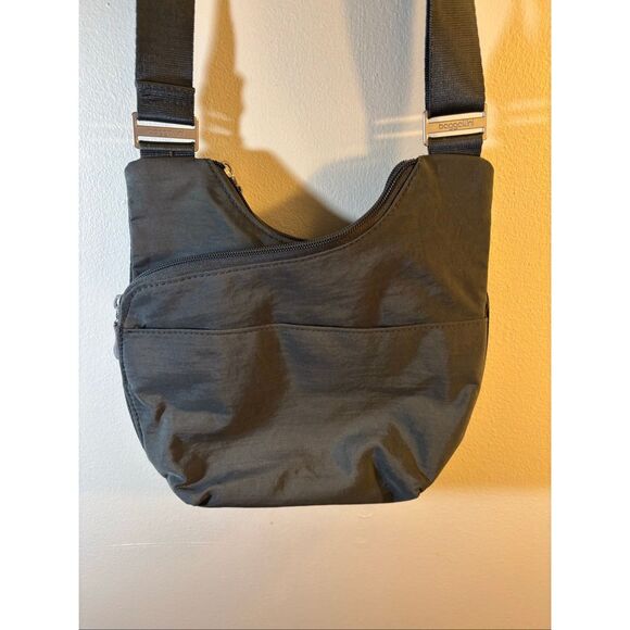 Baggallini Crossbody Bag - Picture 3 of 6